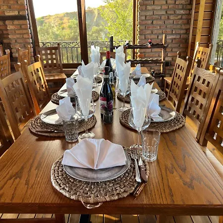 Bujtina Ajazi Maison d'hôtes *